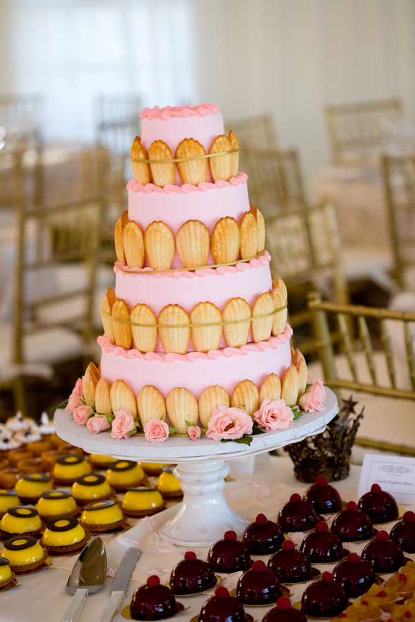 real wedding- cake and dessert table photo by Seattle photographers La Vie Photography